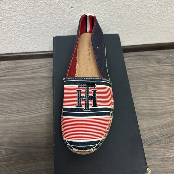 Tommy Hilfiger Women's Kokoi Logo Embellished Espadrilles - Picture 4 of 6